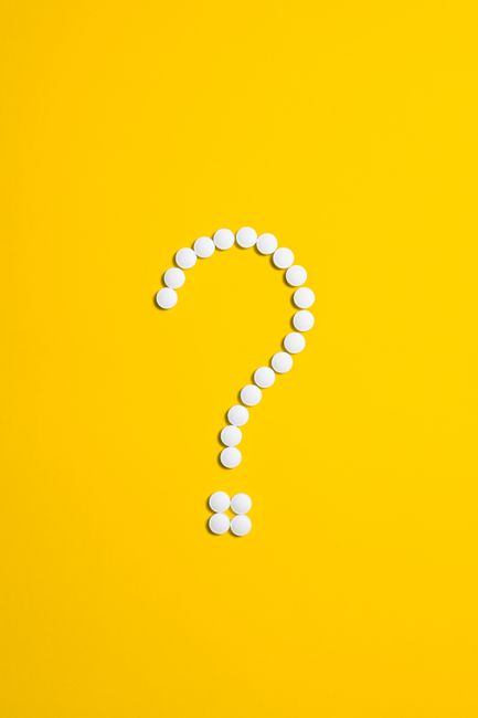 Signo De Interrogación Sobre Fondo Amarillo